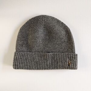 100% Merino Wool Beanie Knit Hat in Mélange Heather Gray